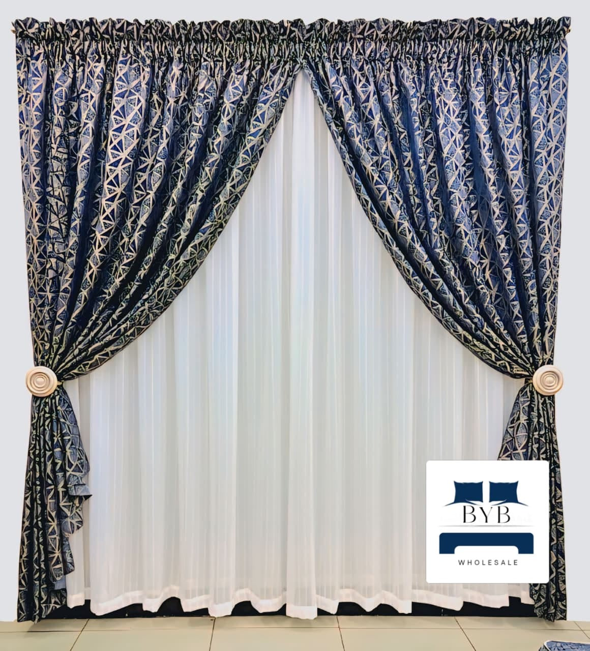 Curtain with Plain Lace