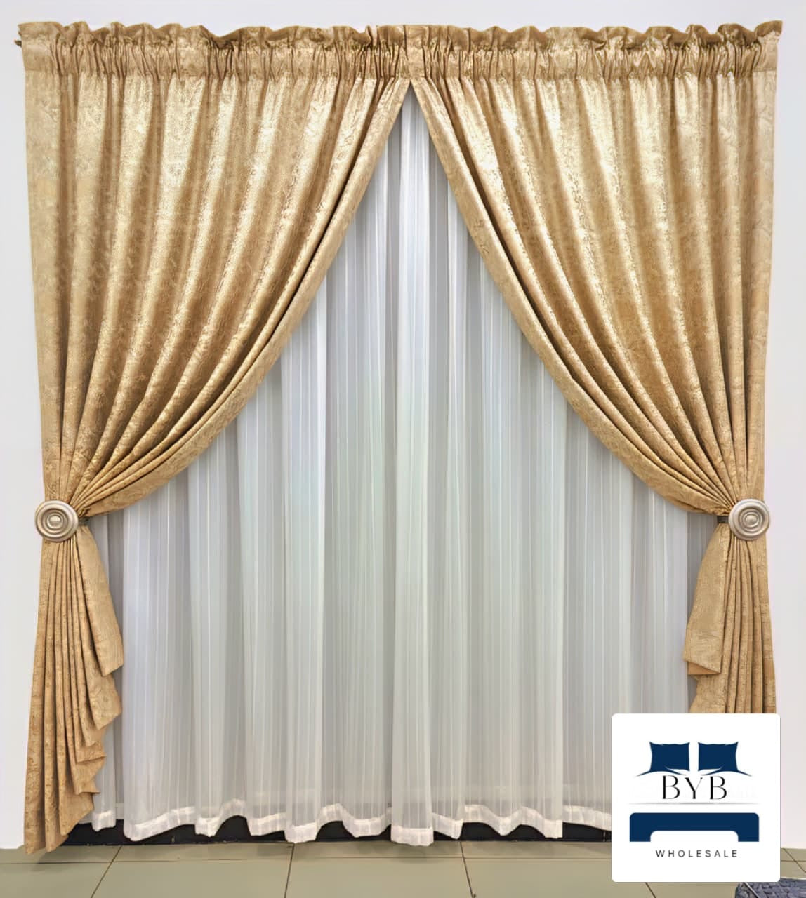 Curtain with Plain Lace